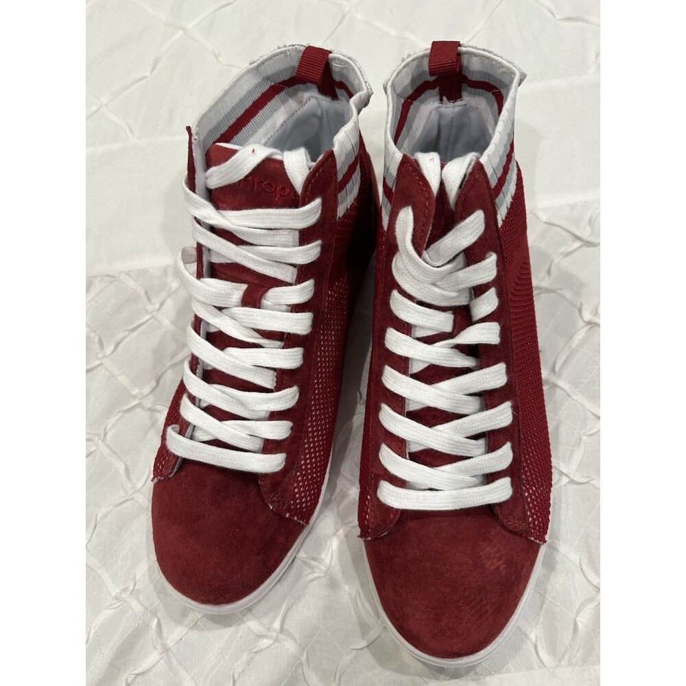Propet Women’s Cherry Red Suede Sneakers Size 9 New Without Box